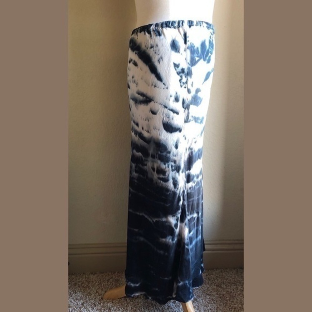 Young fabulous and broke navy tie dye skirt medium - Picture 4 of 7